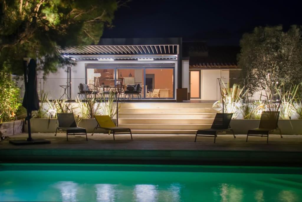 Villa Des Jacinthes Tarascon Exterior photo